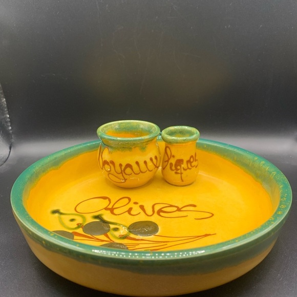 French Olive Dish W/Toothpick & Pit Bowls Gold & Green 7” Diameter - Picture 3 of 16